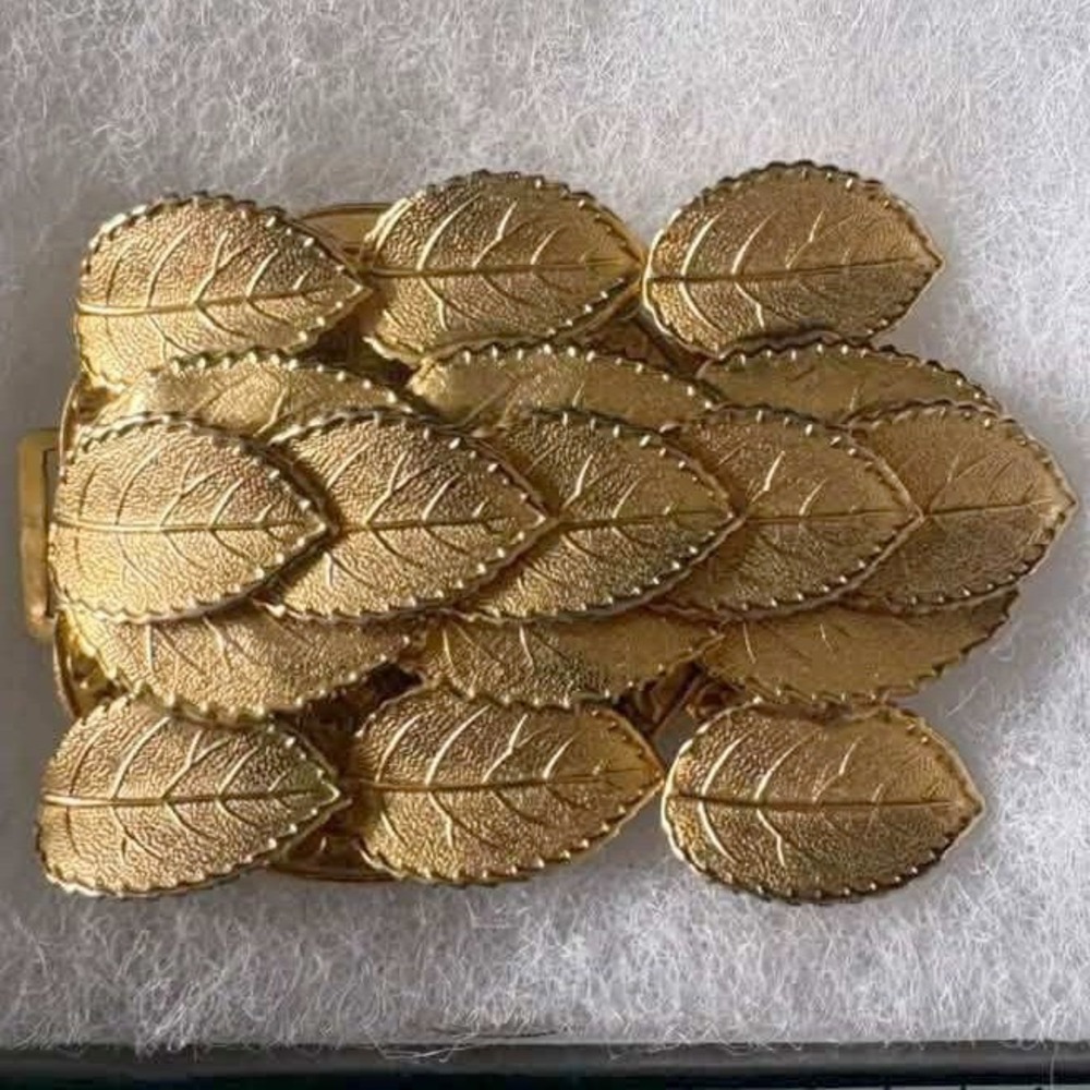 Vintage Gold Tone Layered Leaf Belt Buckle Textured Botanical Statement Piece